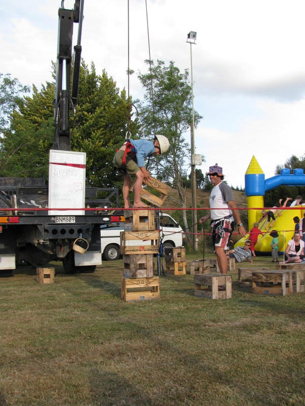 Sarau Festival Crate Stacking